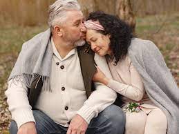 5 Tips To Help You Use Dating Site for Seniors Over 50