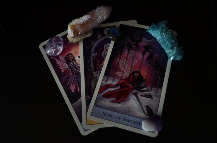 Top 14 Ways on How to Cleanse Tarot Cards by Yourself